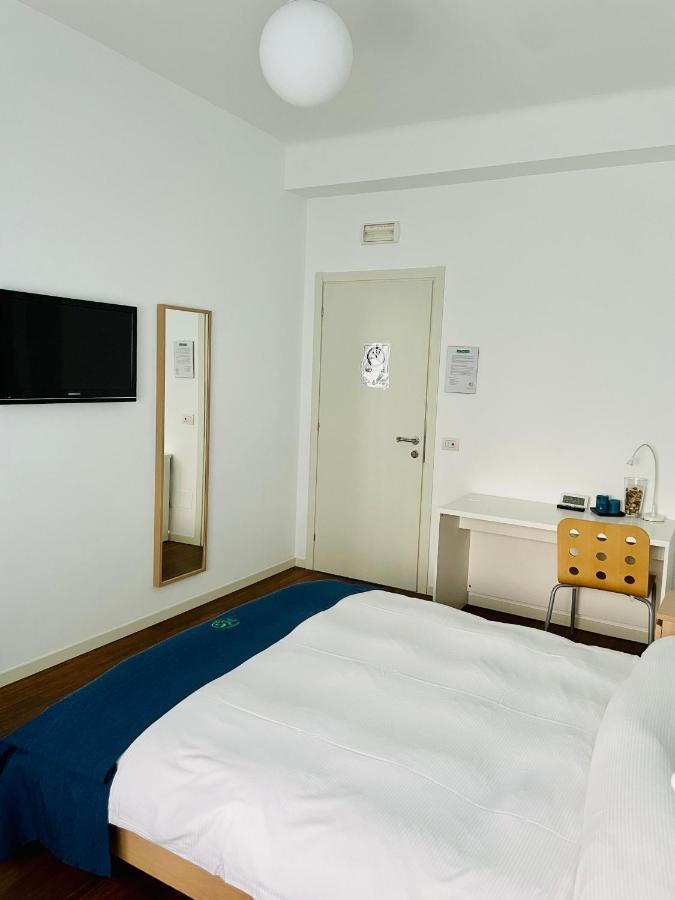 Via Padova 165 Hotel Milan Bagian luar foto