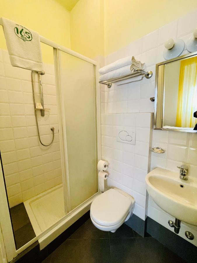 Via Padova 165 Hotel Milan Bagian luar foto